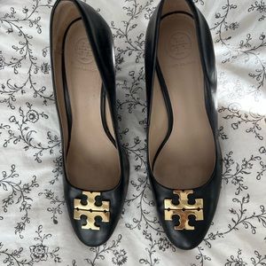 Tory Burch black leather wedges size 7 1/2